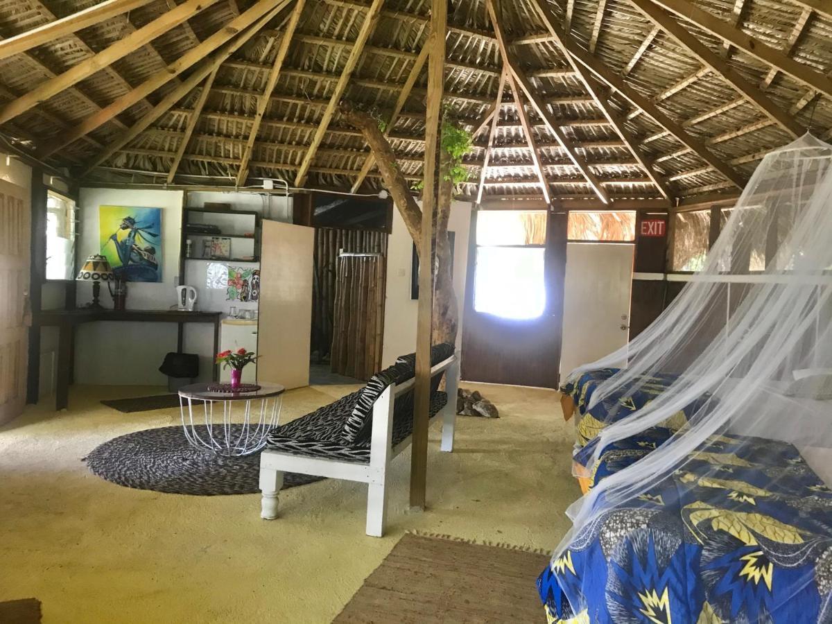 Moringa Ingadi Treasure Beach Exterior foto
